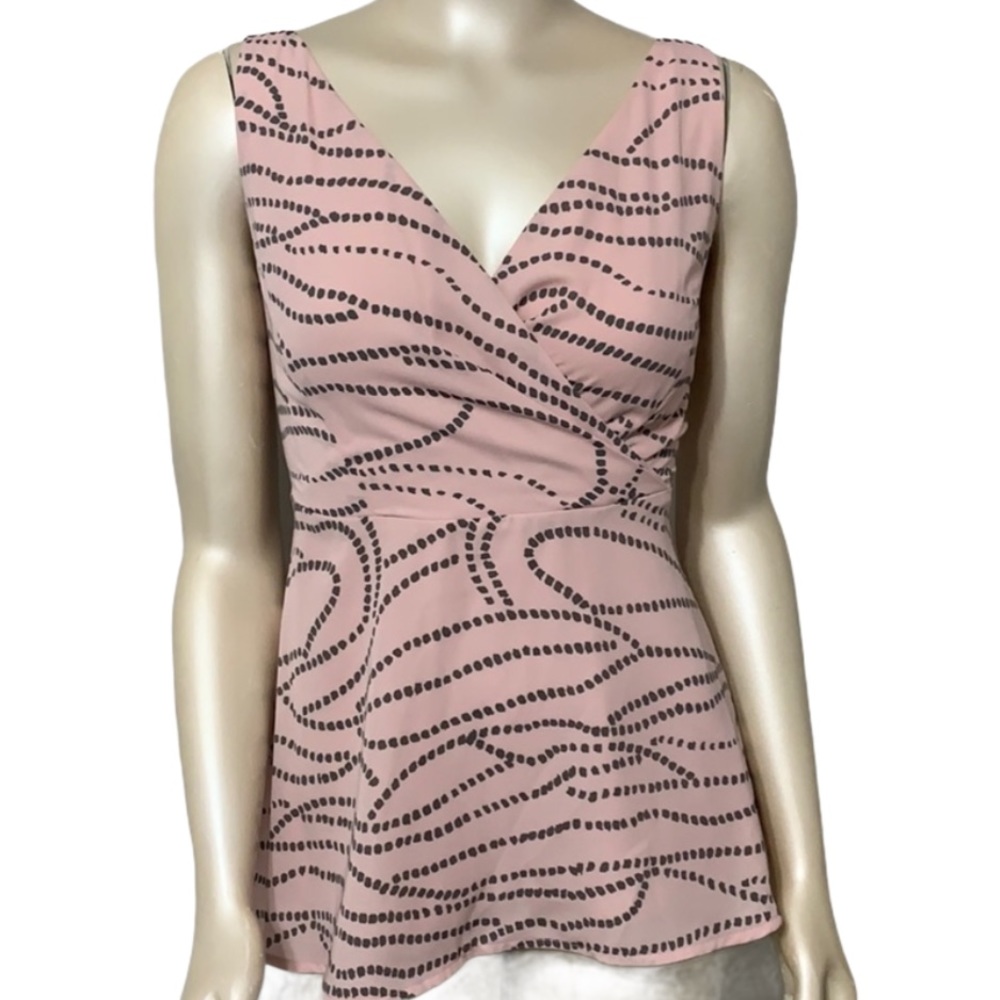 CAbi top with adjustable straps